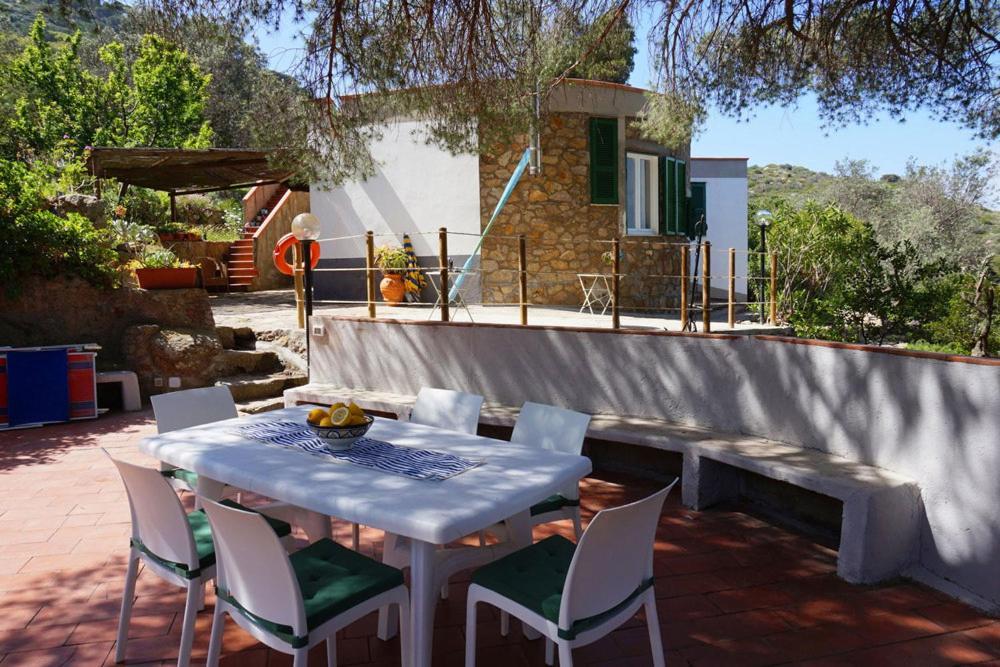 Hotel Arenella Giglio Porto Exterior photo