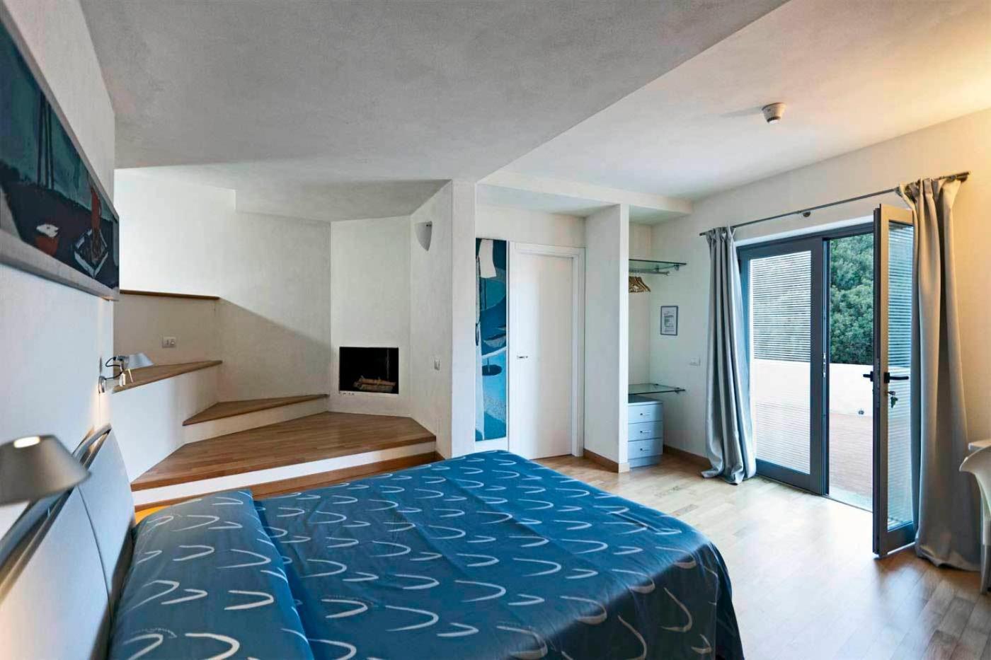 Hotel Arenella Giglio Porto Exterior photo