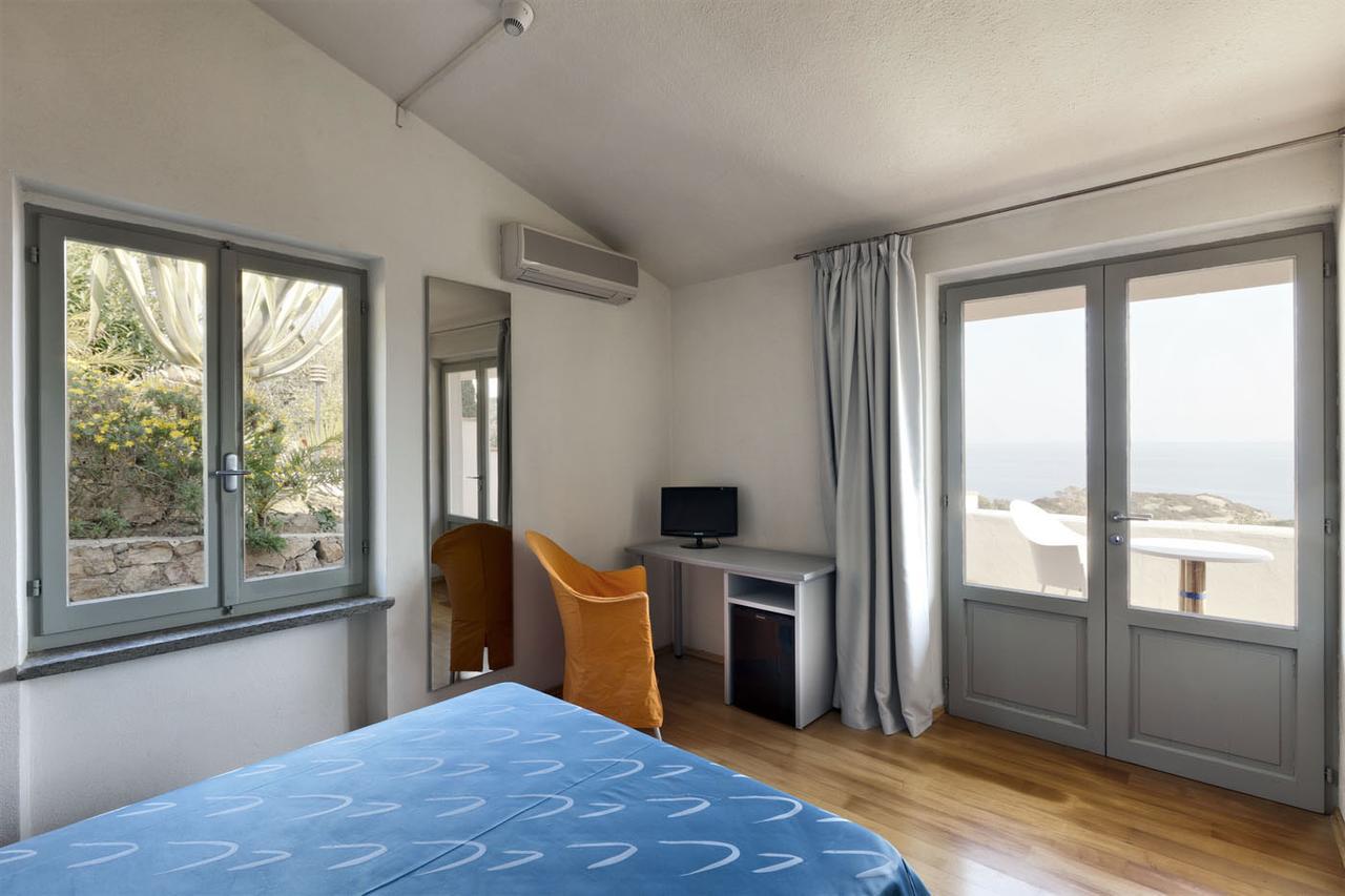 Hotel Arenella Giglio Porto Exterior photo